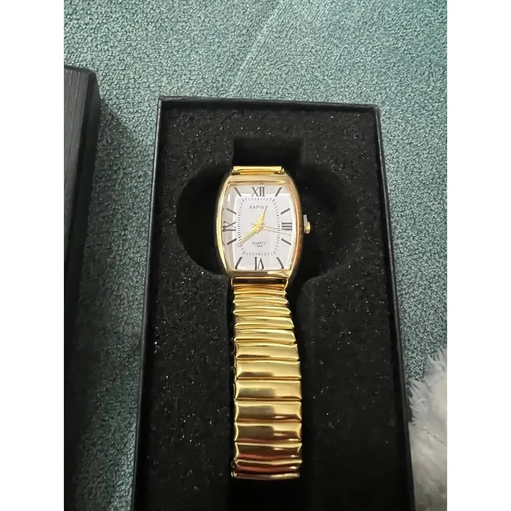NIB Womens Vintage Gold Tone Elastic Expansion Band Watch Roman Numeral